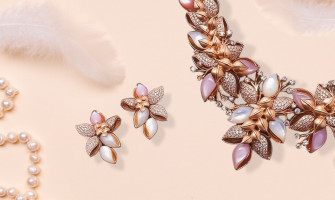 Timeless Pearl Earrings