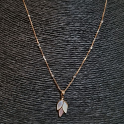 18KT GOLD MOP LEAF PETAL CHAIN PENDANT SET