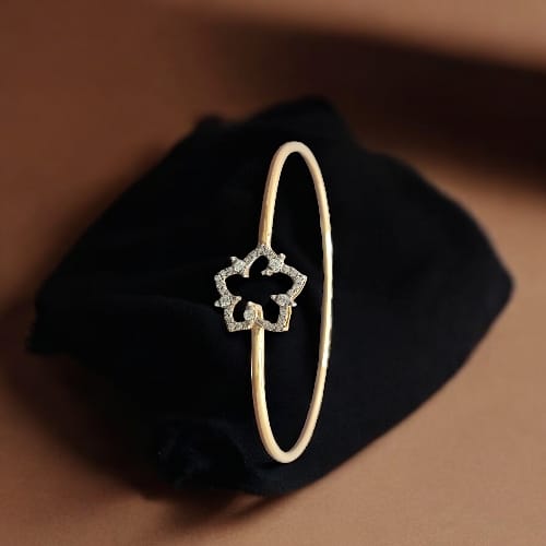 18KT GOLD FLOWER WOMEN ADJUSTABLE KADA