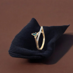 18KT GOLD UNIQUE DESIGN BUTTERFLY WOMEN FANCY RING 18KT GOLD UNIQUE DESIGN BUTTERFLY WOMEN FANCY RING
