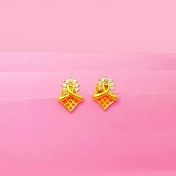 22KT Gold Triangle Shaped Earrings