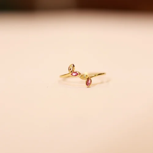 22KT Gold Radiant Loop Ring 22KT Gold Radiant Loop Ring