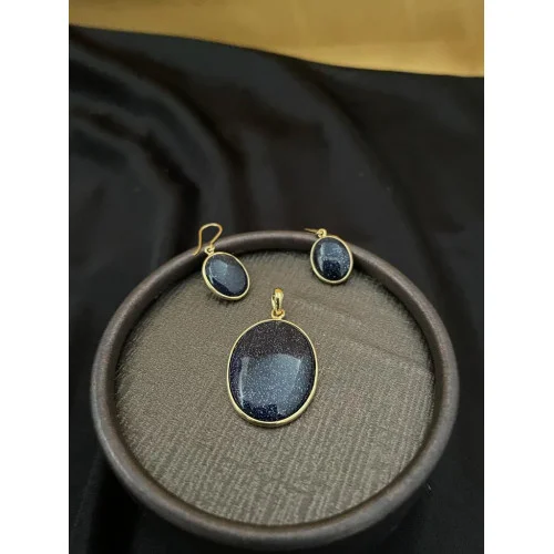 22KT Gold Sunstone Pendant Set
