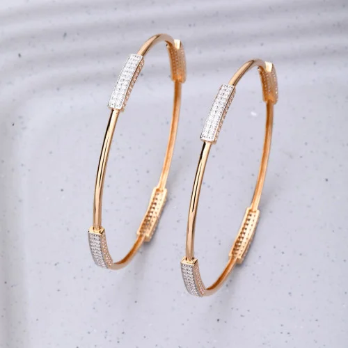 18Kt Rose Gold Box Cut Bangle