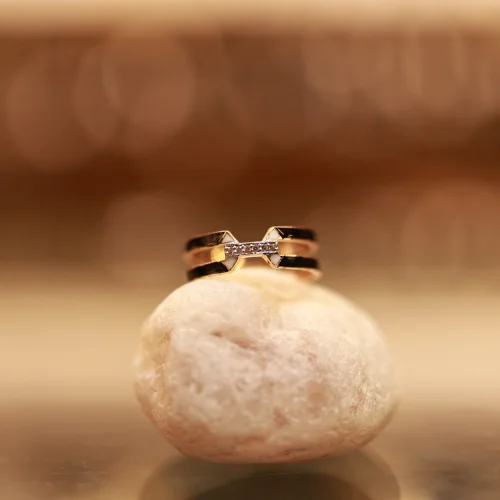 18KT Gold Designer Geometric Ring