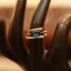 18KT Gold Baguette-Cut Ring 18KT Gold Baguette-Cut Ring