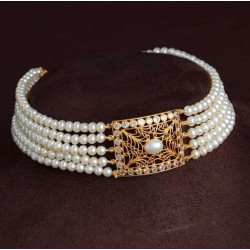 18KT Gold Pearl Choker