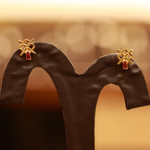 22KT Gold CrissGleam Stud Earrings 22KT Gold CrissGleam Stud Earrings
