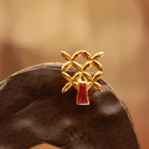 22KT Gold CrissGleam Stud Earrings