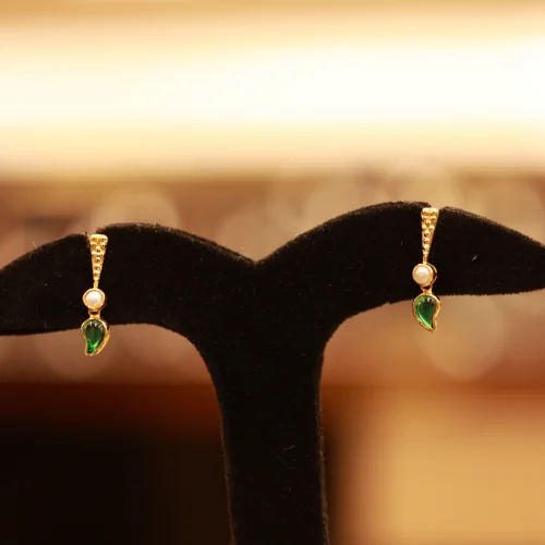 22KT Gold Emerald Droplet Earrings