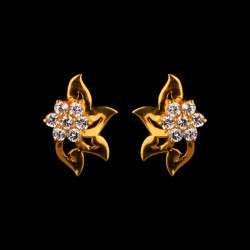 22K GOLD FLORAL STUD