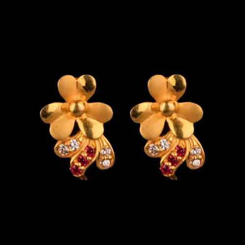 SREE KUMARAN THANGAMALIGAI Yellow Gold 22K Traditional Trendy Stylish  Signature Special Gold Casting Stud Earrings For Women And Girls :  Amazon.in: Fashion