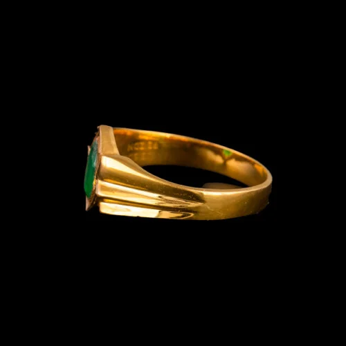 22K GOLD EMERALD STONE RING