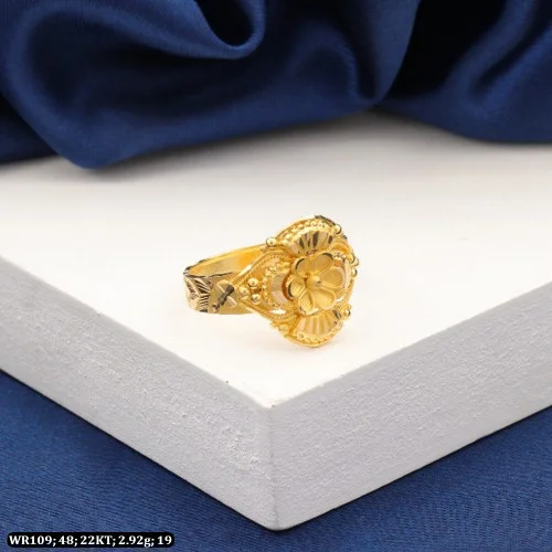 APRIL: Old Cut Diamond Tapered Templar Ring - Elizabeth Gage